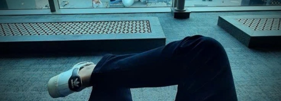 Nhật Huy Cover Image